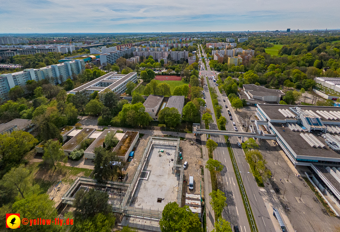 04.05.2023 - Luftbilder vom Haus für Kinder in Neuperlach
